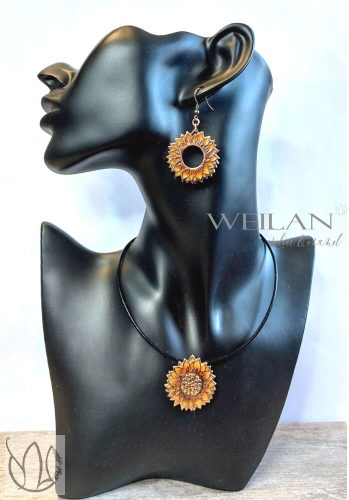 Flora - Napraforgóvirág magokkal, bronz tűzzománc szett viselése