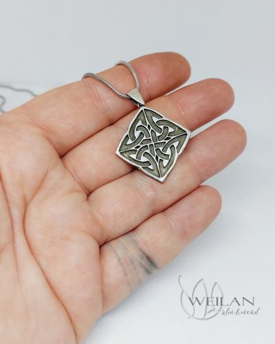 Vatis - antikolt ezüst medál, kis méret