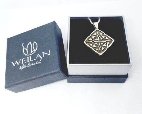 Vatis ezüst medál,  Weilan díszdobozban