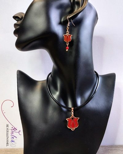 Tradició - Matyó - Tulipán bronz tűzzománc szett viselése