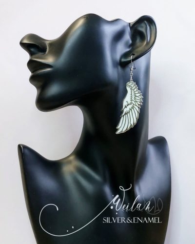 Wings - Angyalszárny - ezüst ajour tűzzománc fülbevaló viselés