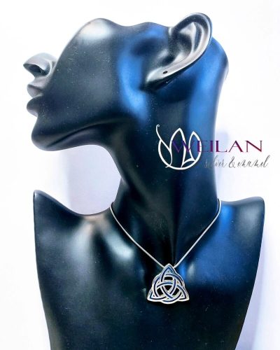 Trinity ezüst tűzzománc szett viselése