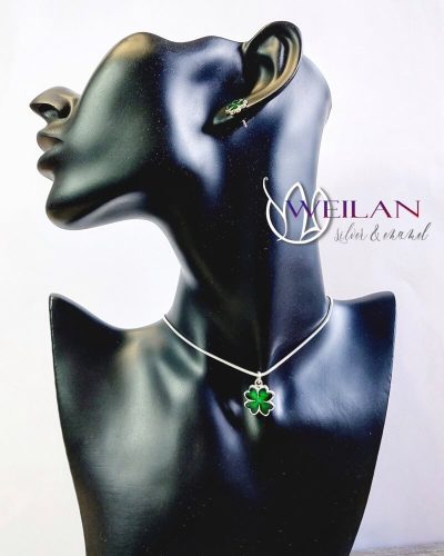 Négylevelű lóhere ezüst tűzzománc szett viselése