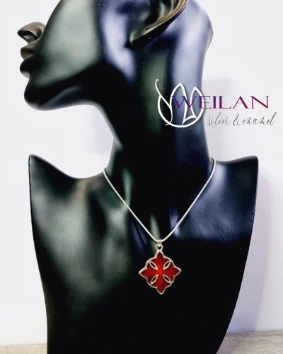 Tűzzománcozott ezüst Görög kereszt medál viselése