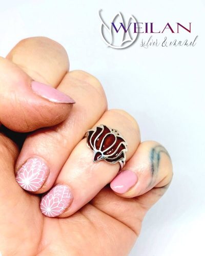 Kalocsai - Tulipán ezüst tűzzománc gyűrű viselése