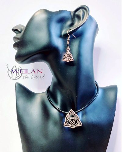 Trinity bronz tűzzománc szett viselése