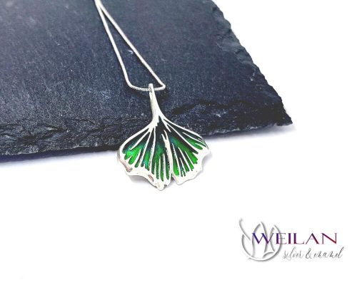 Ginkgo / Biloba - ezüst tűzzománc medál, vékony ezüst láncon (smaragdzöld)
