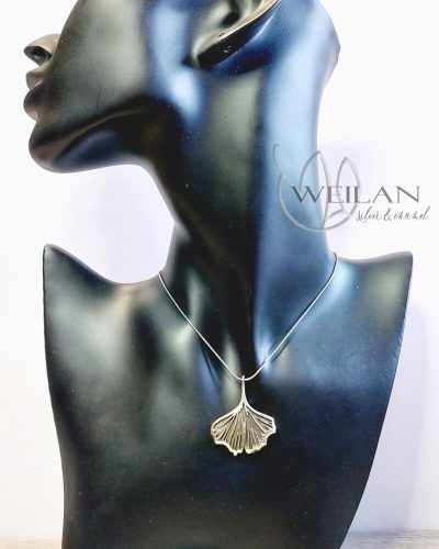 Leaf - Ginkgo Biloba - ezüst medál viselése