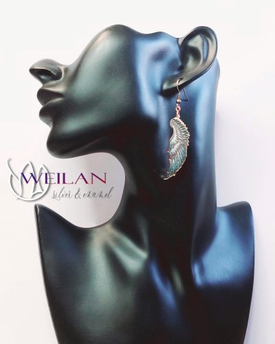 Angyalszárny - bronz tűzzománc fülbevaló viselés