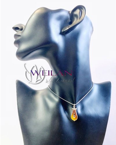 Pántlika - ezüst tűzzománc medál viselése